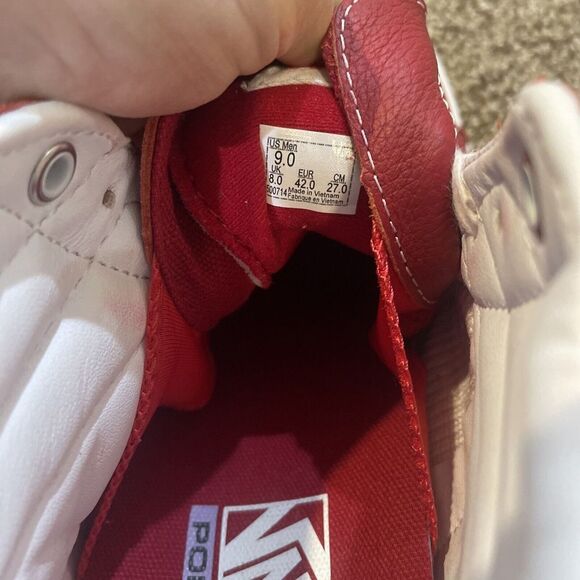 VANS Sk8-Hi Skate Chili Pepper Skater Sneaker Red With Black EUC Size 9 - Picture 10 of 10